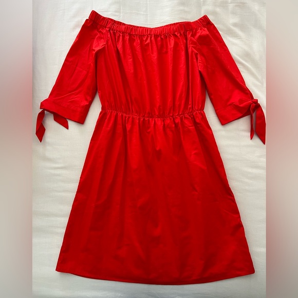 H&M - Off-the-Shoulder Dress - Picture 1 of 7